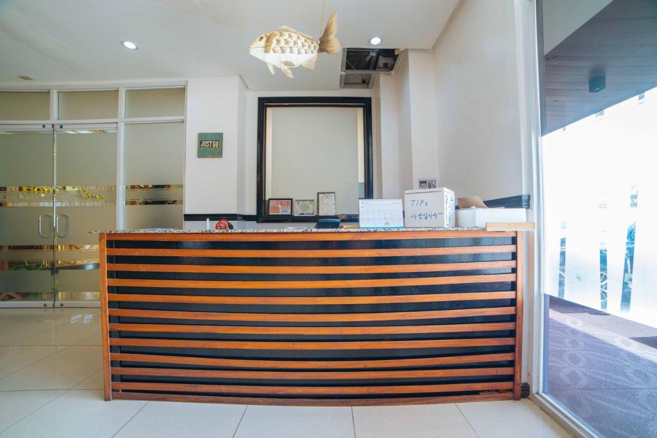 Reddoorz Premium @ Korea Town Angeles City Exteriér fotografie